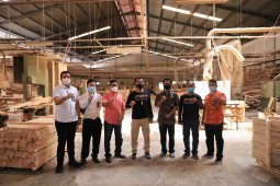 Mebel produksi warga binaan Lapas Surabaya tembus pasar ekspor