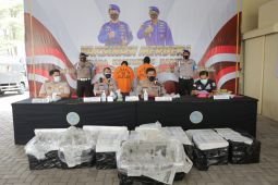 Ditpolairud Polda Jatim tangkap dua kurir benih lobster di Probolinggo