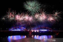 PON Papua: Lagu "Torang Bisa" yang dinyanyikan Vien Mangku tutup pembukaan