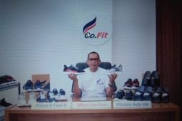 UMKM  lokal Surabaya luncurkan produk sepatu untuk sasar anak muda