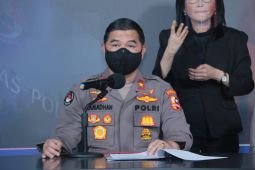 Polri masih kaji pergantian warna  Seragam Satpam