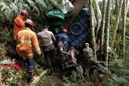 Satu orang tewas dalam kecelakaan truk masuk jurang di Kota Batu