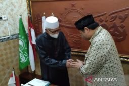 Menko Airlangga bersilaturahim ke Ketua Umum MUI di Surabaya