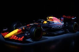 Formula 1: Mobil baru Red Bull RB18 diluncurkan