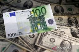 Dolar AS menguat didukung  data kenaikan lebih besar suku bunga Fed