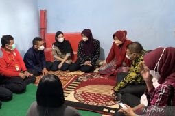 Kemensos  beri bantuan keluarga korban terseret arus banjir di Malang