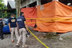 Polda Jatim olah TKP ledakan petasan di Kediri