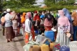 Pemkab Pamekasan gelar pasar murah atasi kelangkaan minyak goreng