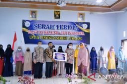 Belasan anak penyintas bencana Gunung Semeru dapat beasiswa pendidikan