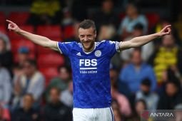 Liga Inggris: Leicester pesta gol, Villa tahan imbang Palace