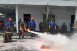 Fasilitas umum di Kediri dilengkapi APAR