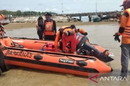 Basarnas hentikan pencarian penumpang kapal tercebur laut