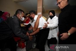Terima bantuan Kemensos, ayah korban tragedi Kanjuruhan pingsan