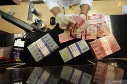Kurs rupiah melemah dipicu kekhawatiran resesi global