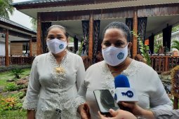 Istri dan anak terdakwa Lukas Enembe tak hadiri panggilan KPK