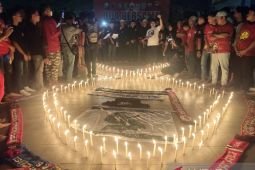 Sejumlah suporter deklarasi sepakbola damai di Makassar