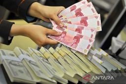 Rupiah terus melemah, pasar "wait and see" hasil pertemuan Fed
