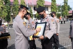 Kinerja baik, 12 personel Polres Situbondo peroleh penghargaan