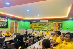 Golkar Surabaya minta kader beri perhatin petugas sampah