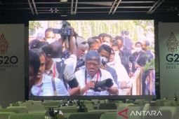 Basuki Hadimuljono jadi fotografer dadakan Jokowi di Tahura Ngurah Rai