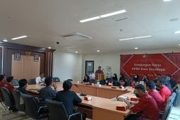 Puluhan mahasiswa UPN Veteran pertanyakan fungsi kedewanan di DPRD Surabaya