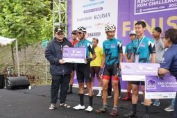 Bupati Kediri apresiasi peserta 60 tahun lebih mampu taklukkan "kelok 9"