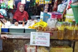 Pemprov Jatim libatkan pedagang jaga stabilitas harga lewat operasi pasar
