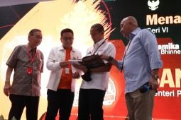 Menparekraf Sandiaga Uno luncurkan buku di Ubaya