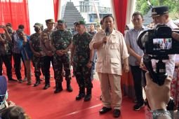 Menhan Prabowo Subianto cek produksi alutsista di Pindad Malang