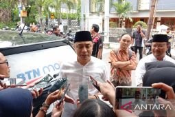 Wali Kota berencana jadikan motor listrik kendaraan dinas ASN Surabaya