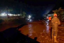 Banjir bandang terjang dua desa di lereng Gunung Ijen