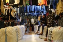 Kapolri Listyo perintahkan jajaran usut penyeludupan pakaian bekas impor