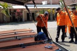 Basarnas bersama personel URC Kota Blitar latihan tangani bencana di perkotaan