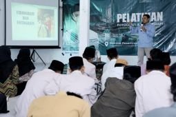 Manfaatkan medsos, santri di Tuban dapat pelatihan pembuatan konten positif