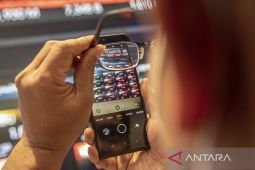 IHSG dibuka menguat seiring APBN catatkan surplus