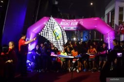 Lomba lari Glorious Night Run di Madiun