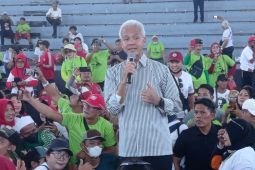Ganjar Pranowo ingatkan simpatisan bijak bermedsos cegah hoaks