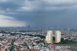 BMKG: Waspada hujan deras dan angin kencang di wilayah Jawa Timur