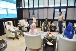 Jelang Sumpah Pemuda, Wali Kota Surabaya bentuk "Leader 2045"