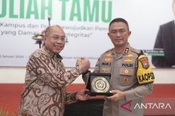 Kapolda Jatim ajak civitas UM Surabaya wujudkan pemilu damai
