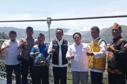 Pemkab Probolinggo-TNBTS bahas pengelolaan jembatan kaca Bromo