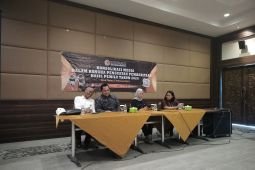 Bawaslu Jatim ingatkan peserta Pemilu 2024 tertibkan APK
