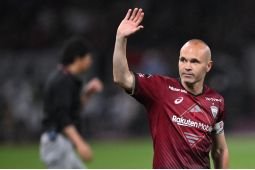Andres Iniesta terkena denda pajak di Jepang
