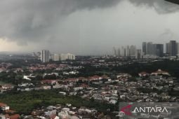 Waspada wilayah Jatim Selasa ini berpotensi hujan deras