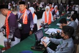 60 Petugas imigrasi Kanwilkumham Jatim siaga layani  haji