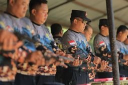 Ka UPT Pemasyarakatan dan Imigrasi di Jatim berlatih menembak