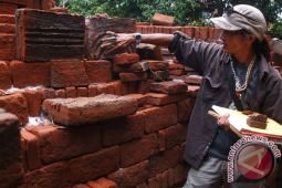 Pelukis Jansen Jasien meninggal dunia