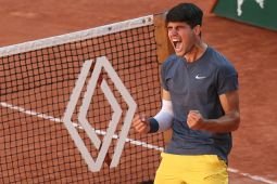 French Open 2024: Alcaraz tundukkan Sinner dalam lima set untuk capai final
