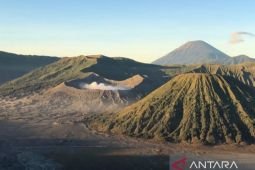 TNBTS ajak wisatawan dan masyarakat umum ikuti upacara HUT RI di Lautan Pasir