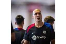 Liga Spanyol: Barcelona resmi pinjamkan Oriol Romeu ke Girona
